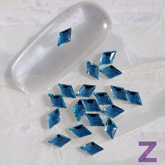 Strassz formakő Rhombus Aqua